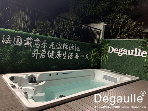 戴高乐无边际游泳池