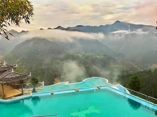 湖南怀化溆浦雪峰山枫香瑶寨景区恒温泳池工程